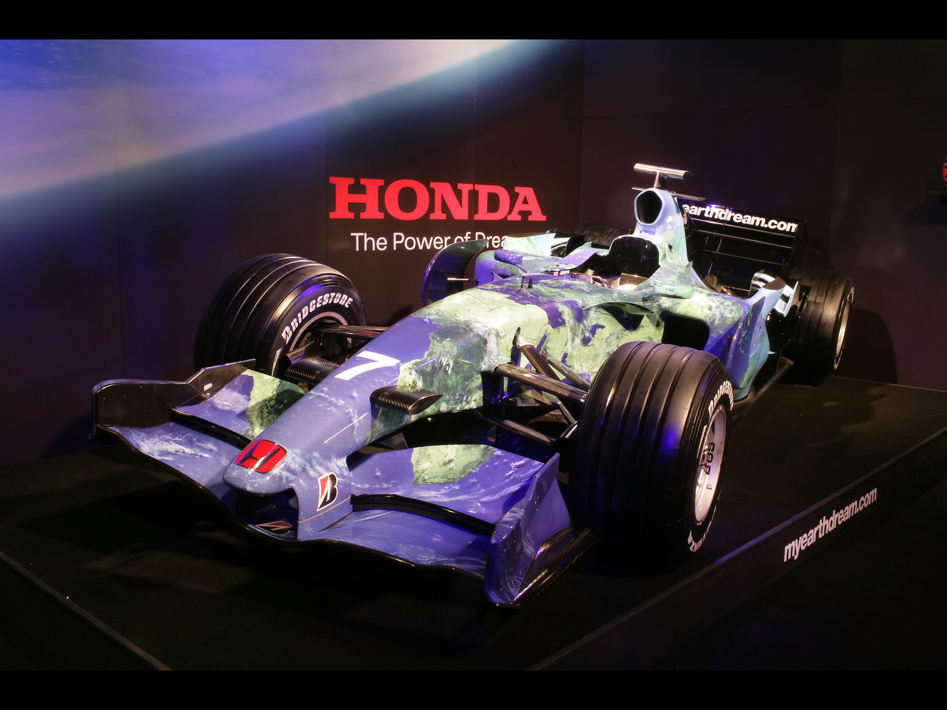 Honda Racing F1 Ra107 Stand Wallpaper