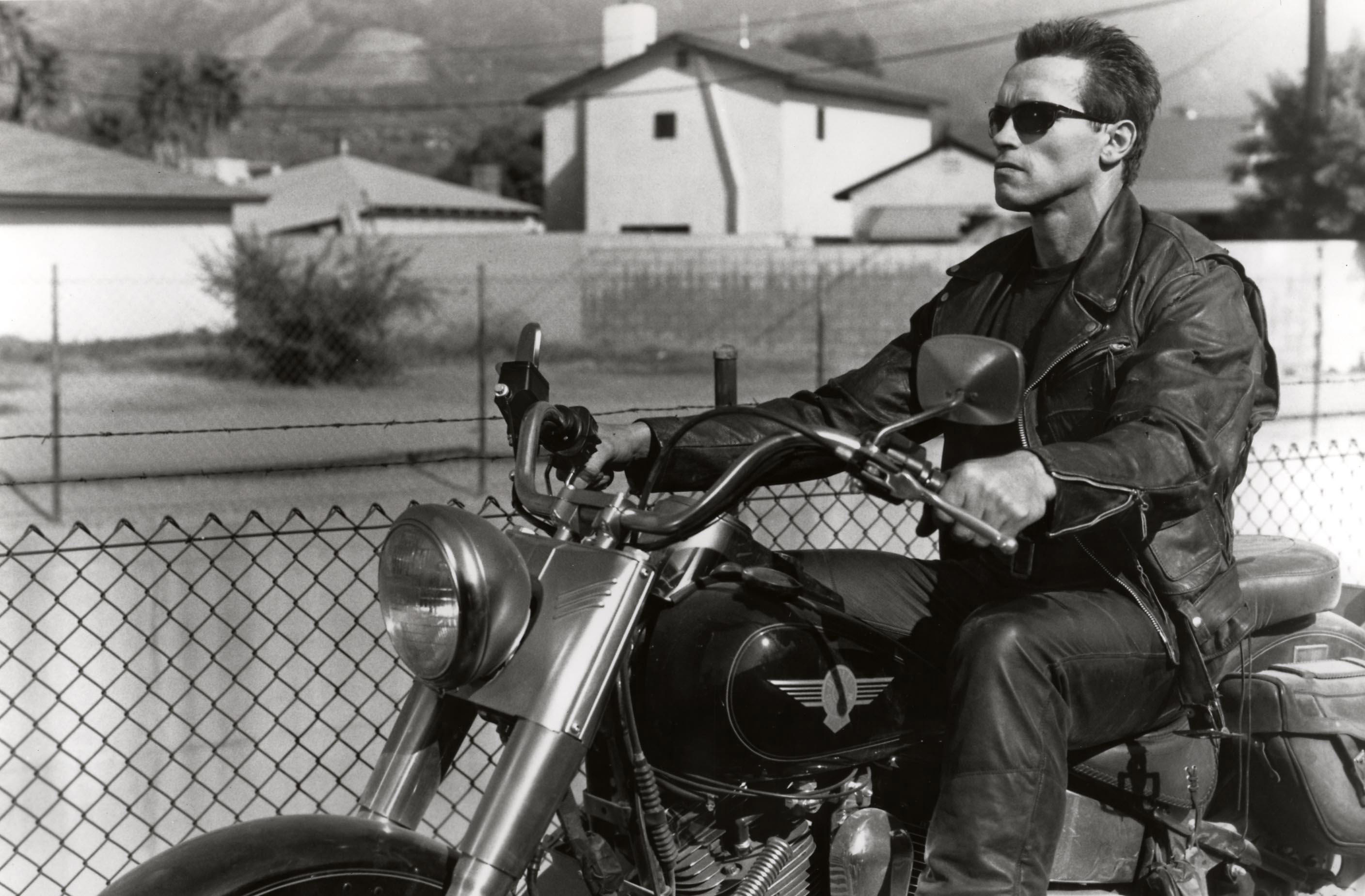 Arnold Schwarzenegger HD Wallpaper