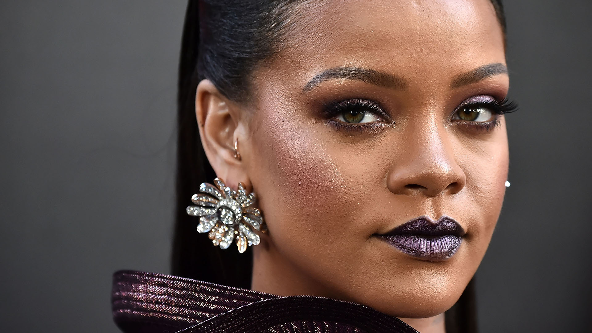 Rihanna Super Bowl Shade Halftime Show Shades