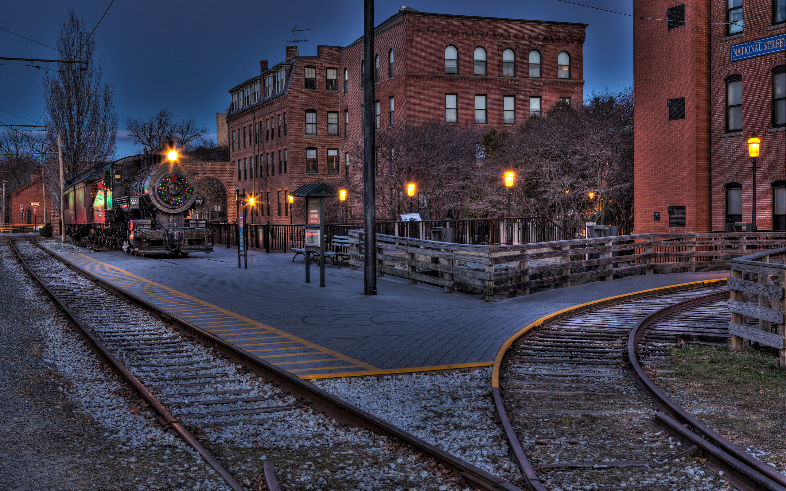 Boston Lootive Railway City Christmas H Wallpaper Background