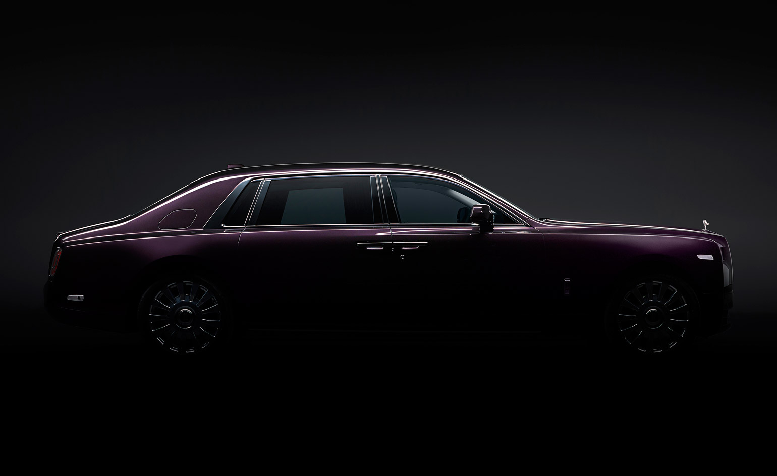 Rolls Royce Phantom In Pictures Wallpaper