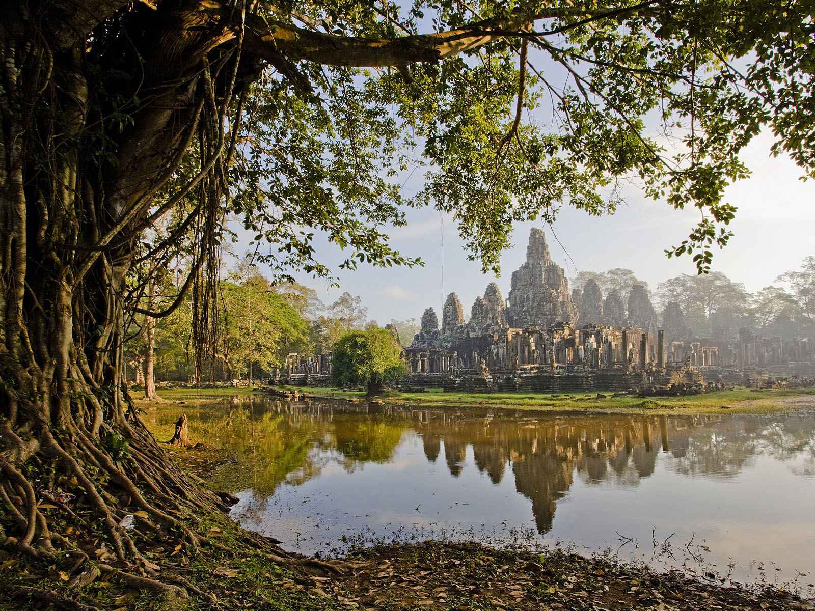 Angkor Thom Cambodia Wallpaper HD Jpg
