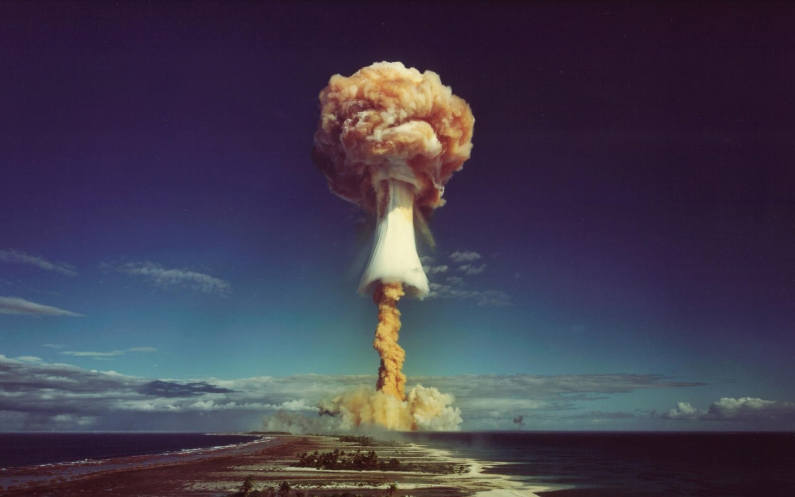 Atomic Bomb Explosion HDq Wallpaper