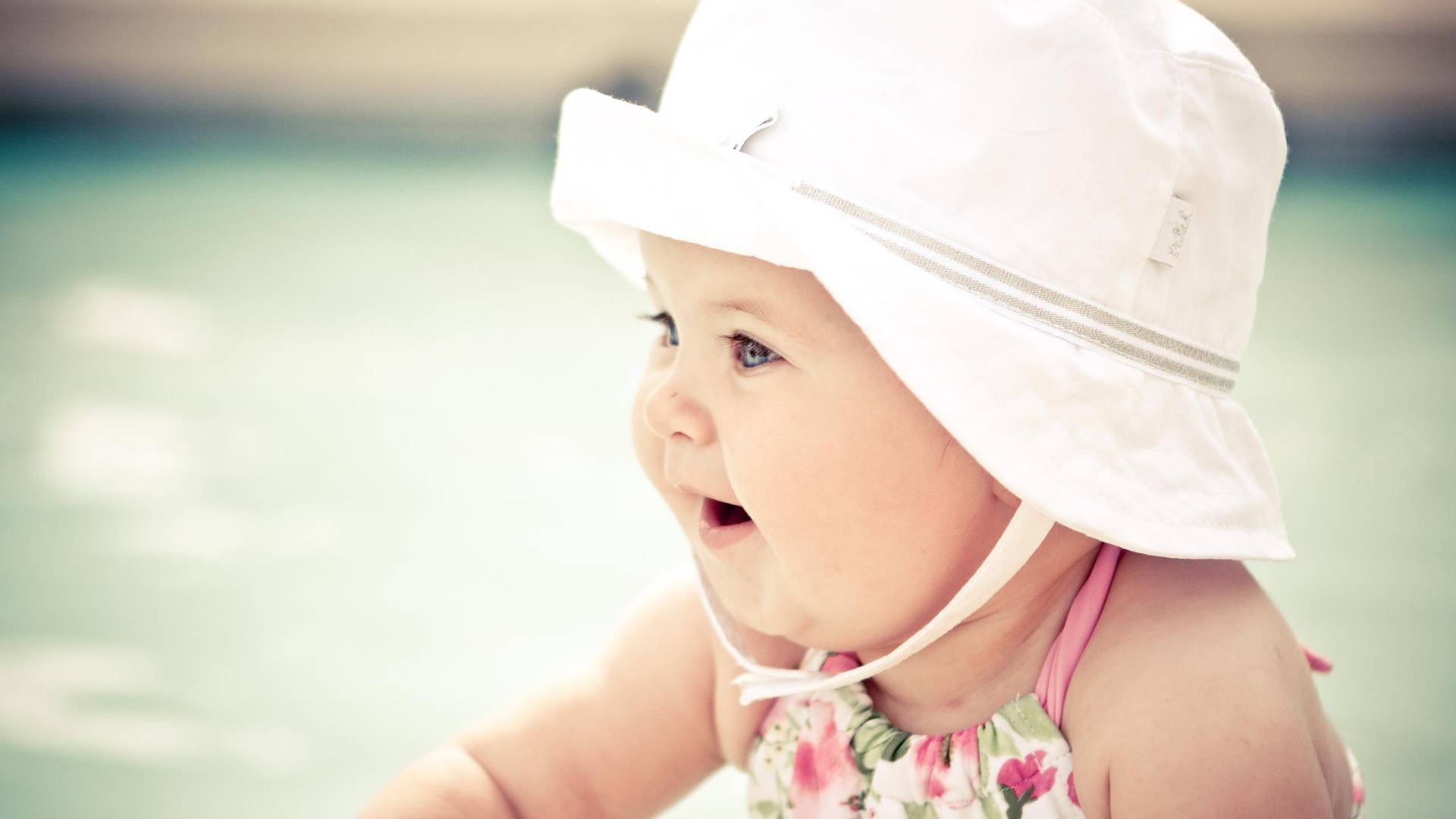 Cute Baby Girl Wallpaper