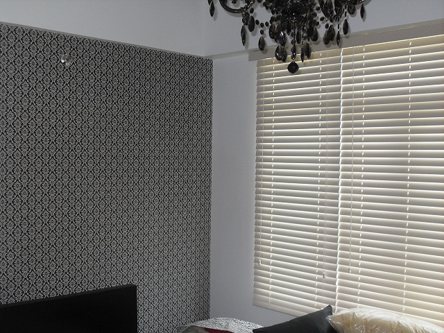 Blinds Wallpaper1 Faux Wood And Wallpaper A Perfect Bination