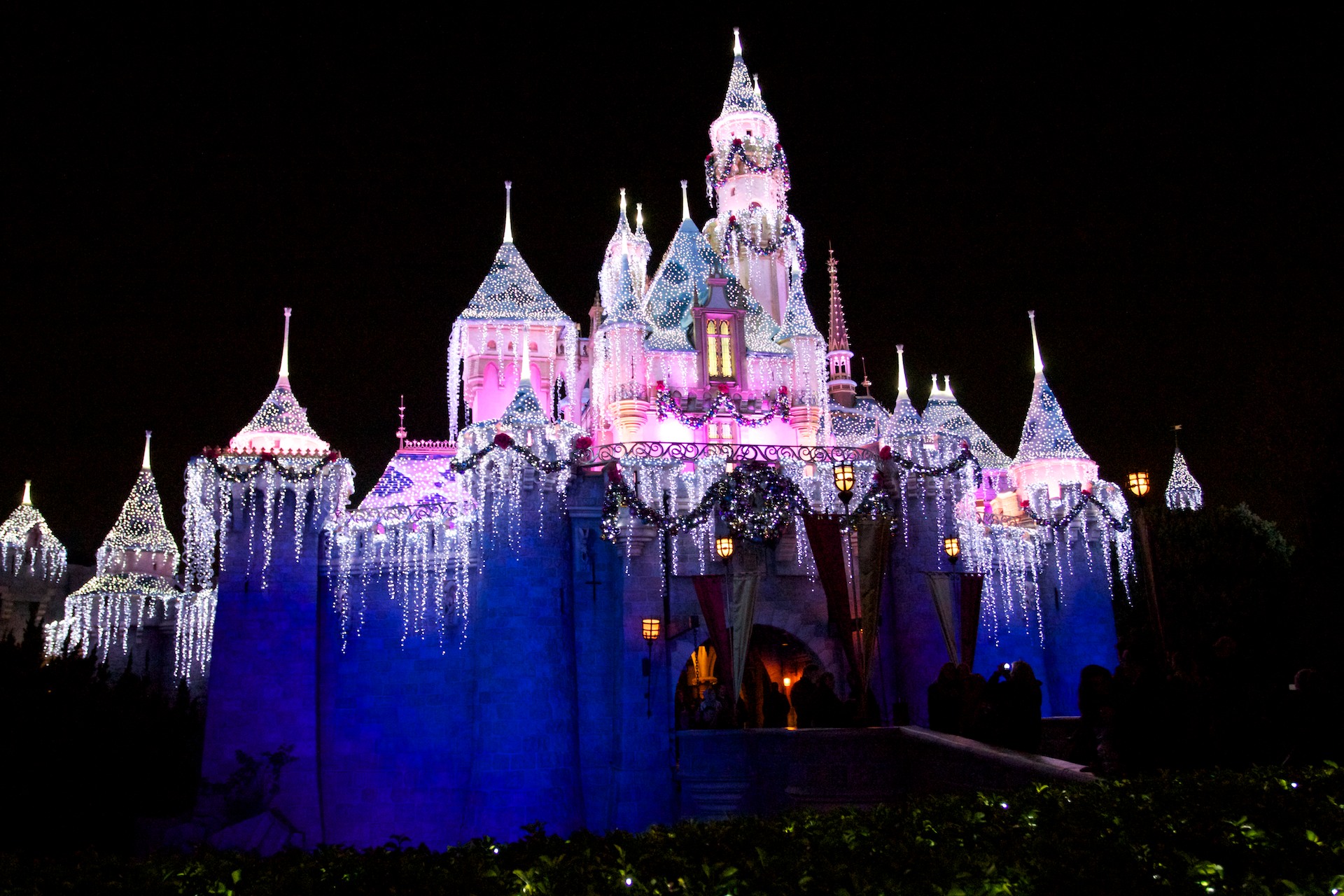 Sleeping Beauty Castle Disneyland During Christmas At Night Desktop Wallpaper