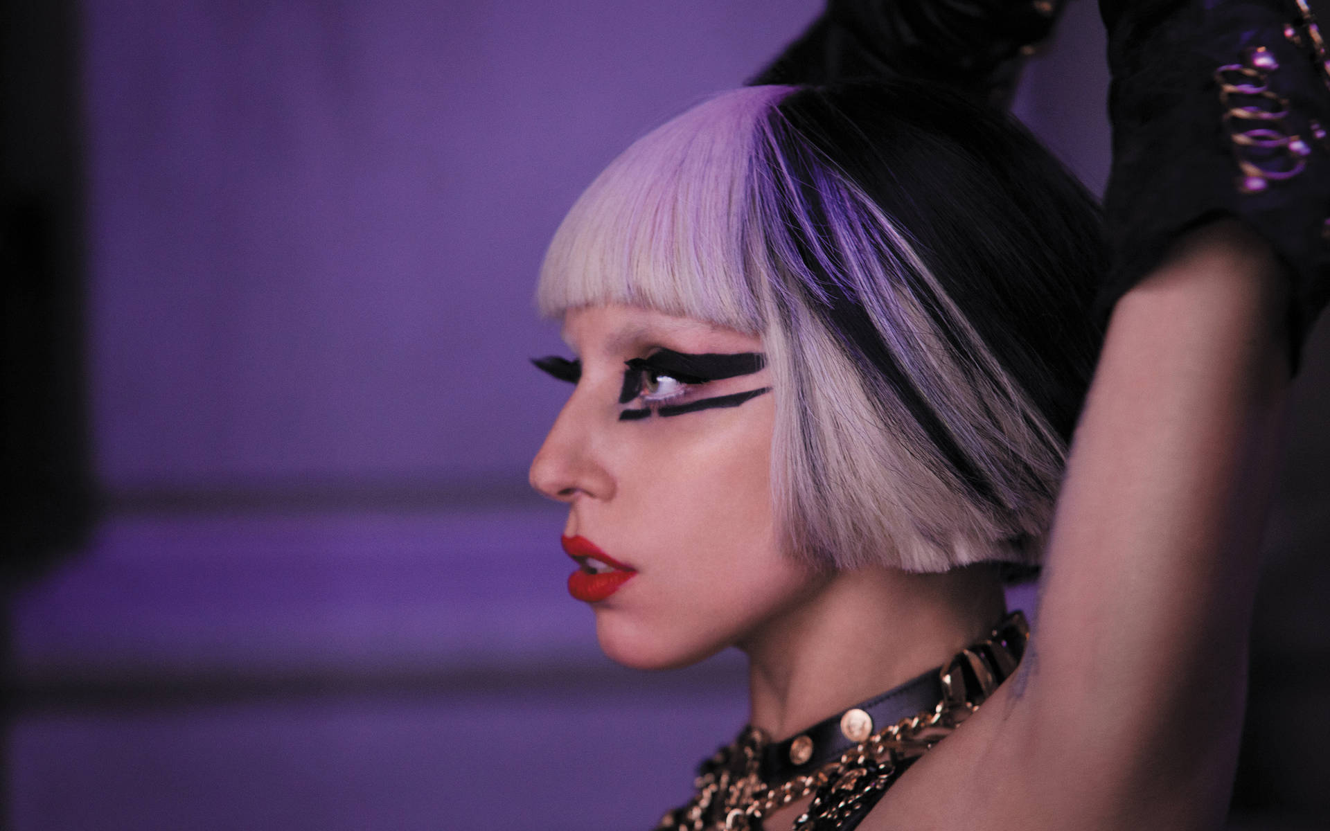Lady Wallpaper