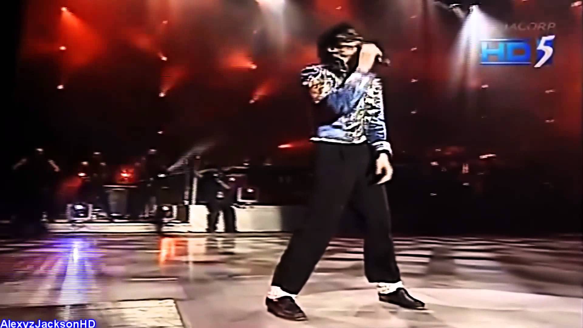 Michael Jackson S Blood On The Dance Floor Im Genes A Live