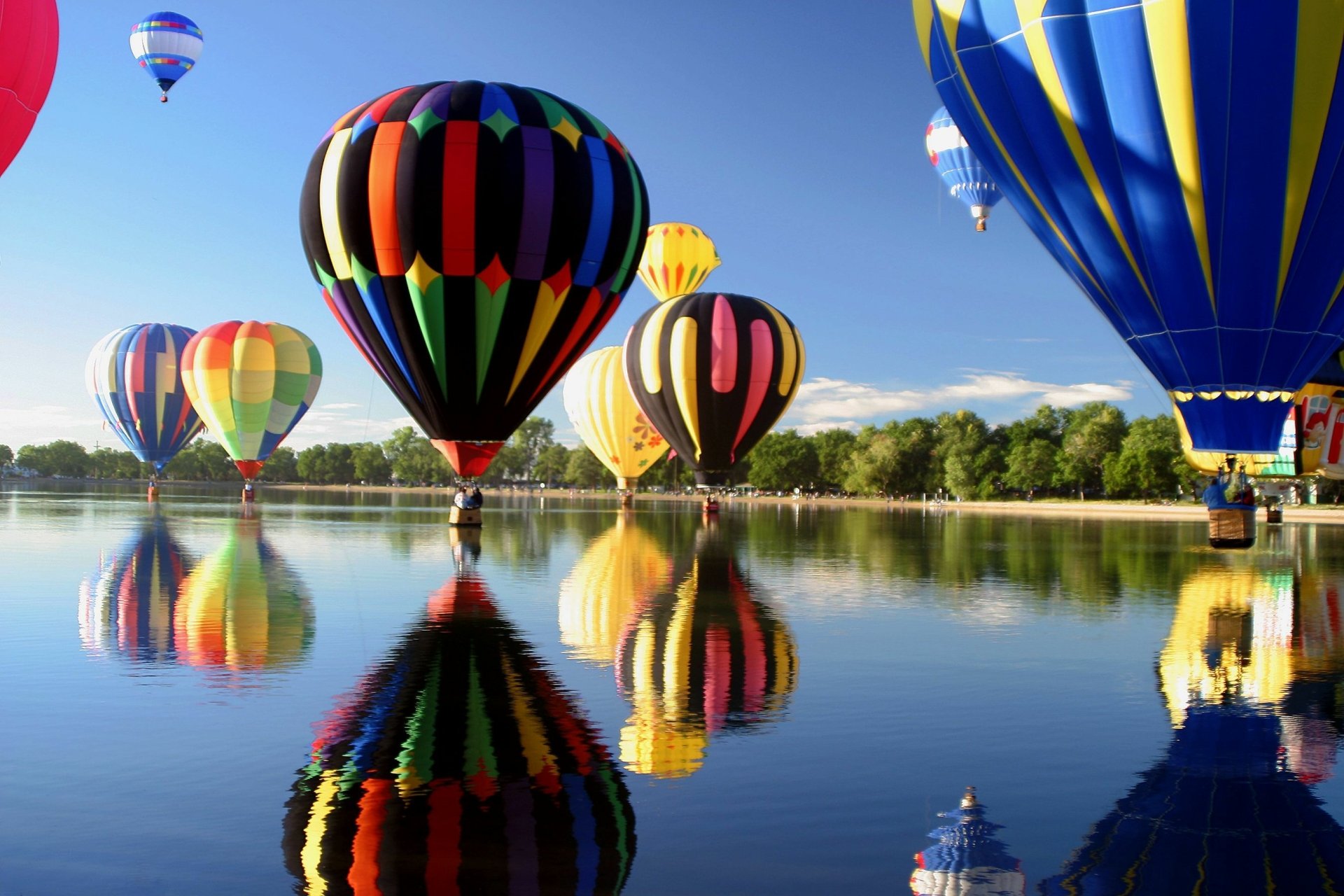Hot Air Balloon Wallpaper