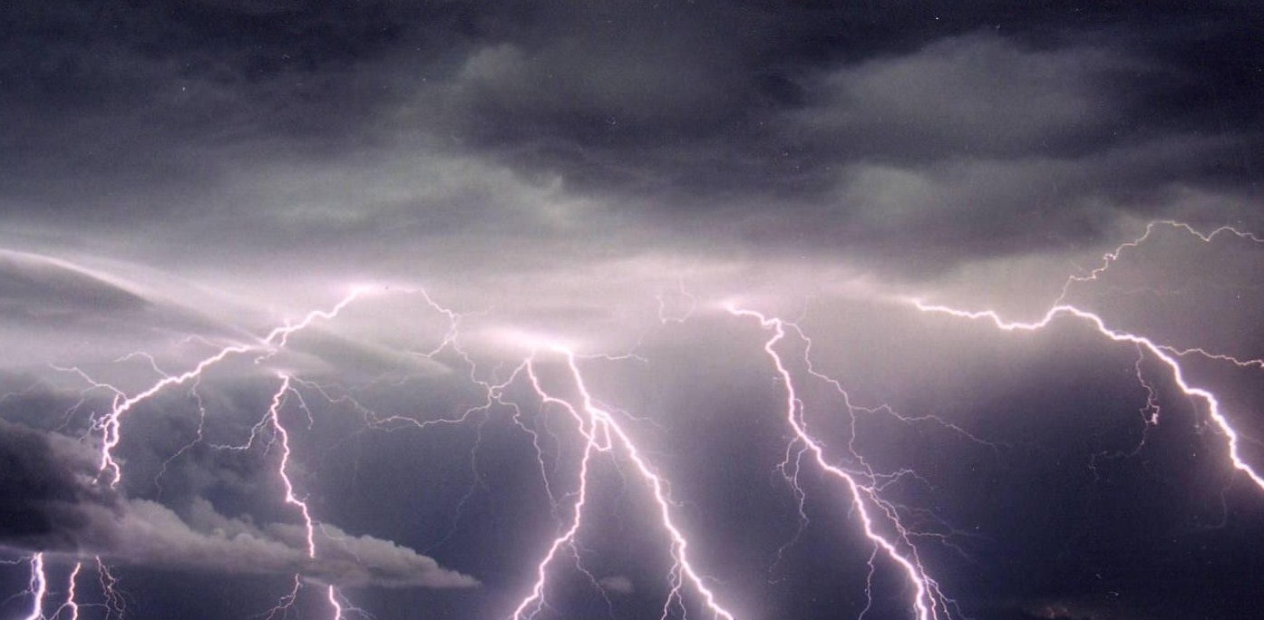 Animated Lightning Storm Background : Wallpapersafari Thunderstorm ...