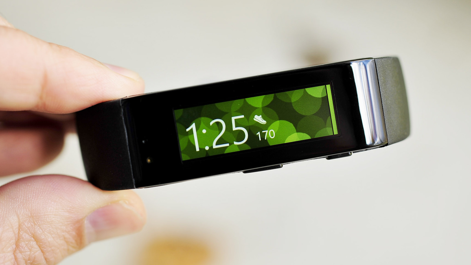 Microsoft Band Unboxing and hands on tour of Microsofts new smart