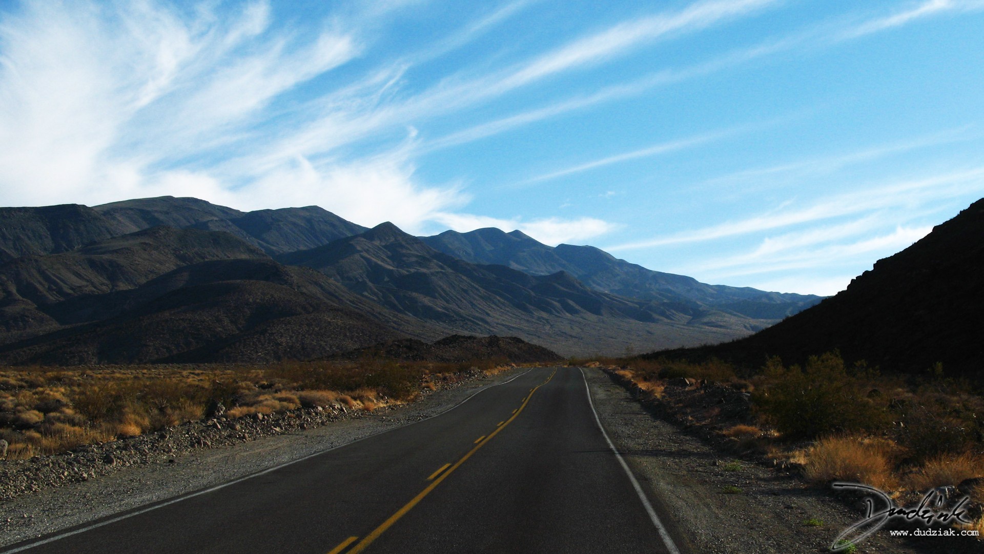 Roadway Heading Up The Western Slopes Leaving Death Valley