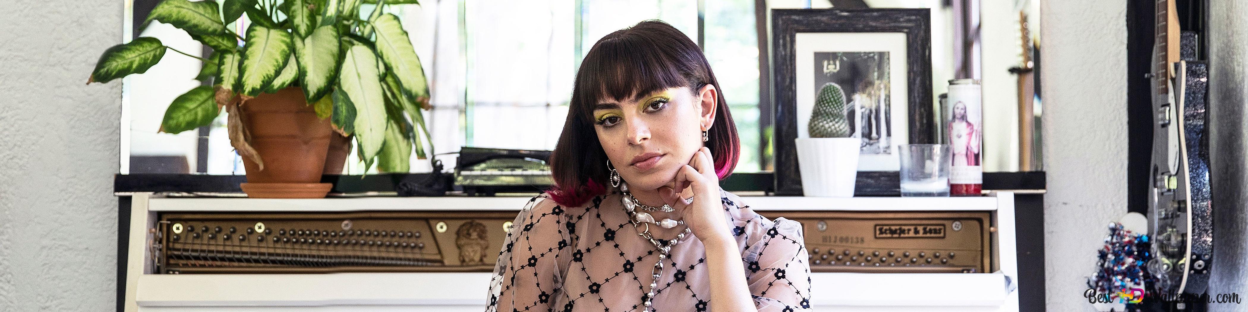 Charli Xcx Wallpaper