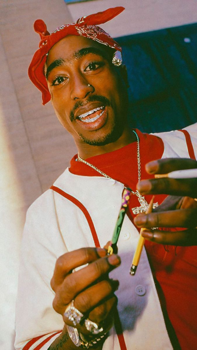 Living The Dream in 2020 Tupac wallpaper Tupac pictures 675x1200