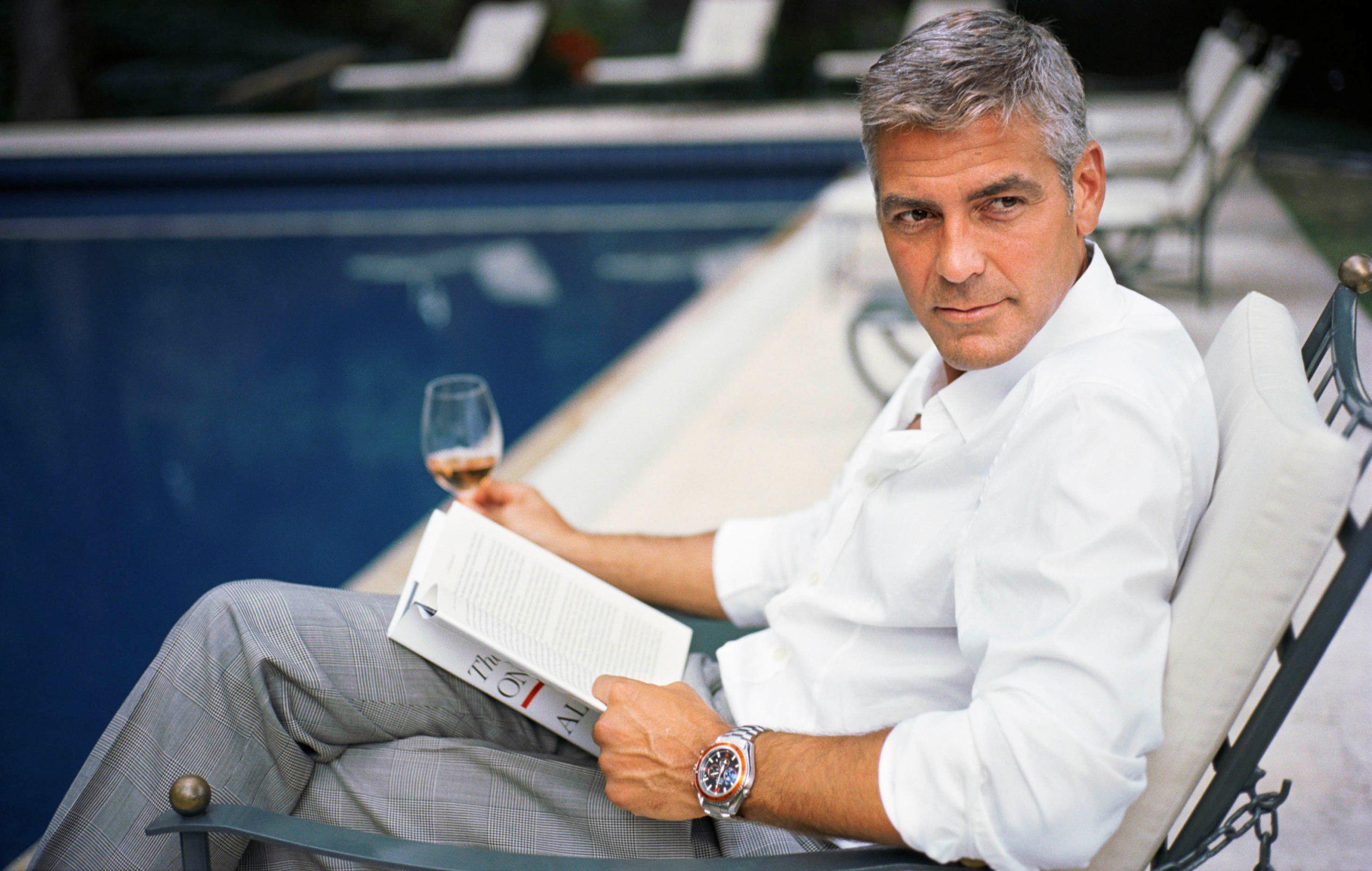 George Clooney Drinking Whisky Wallpaper