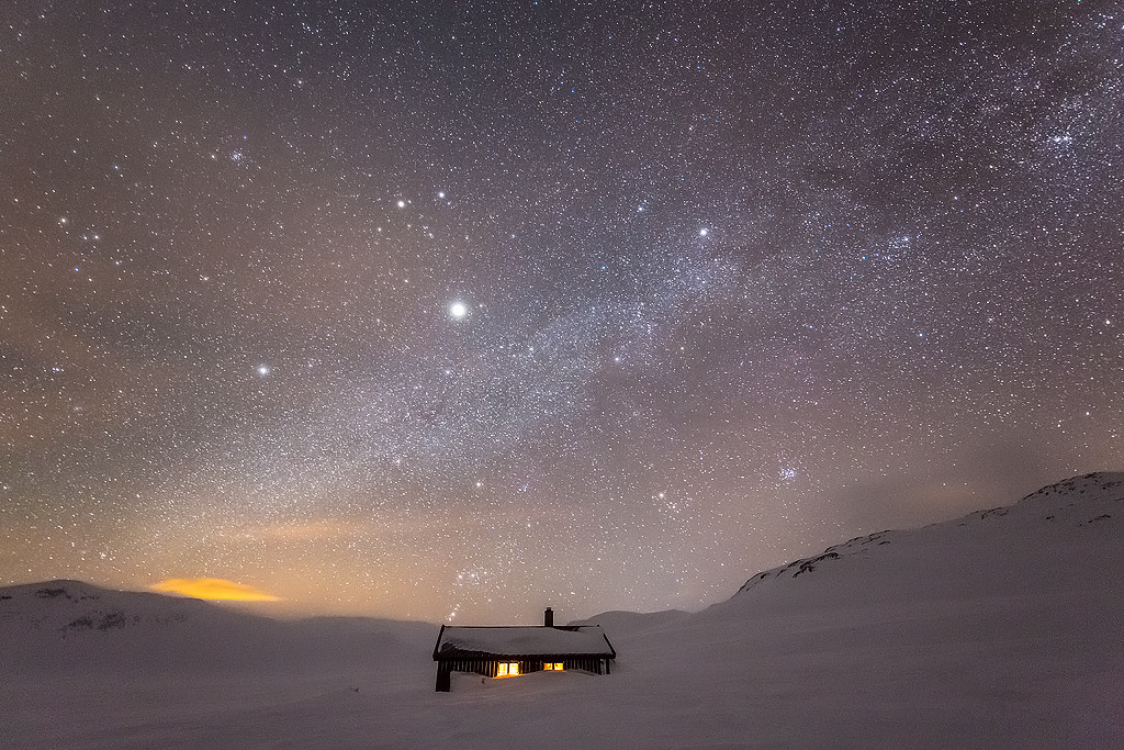  Meet The Photographer Behind The Milky Way Wallpaper On Your iPhone 6