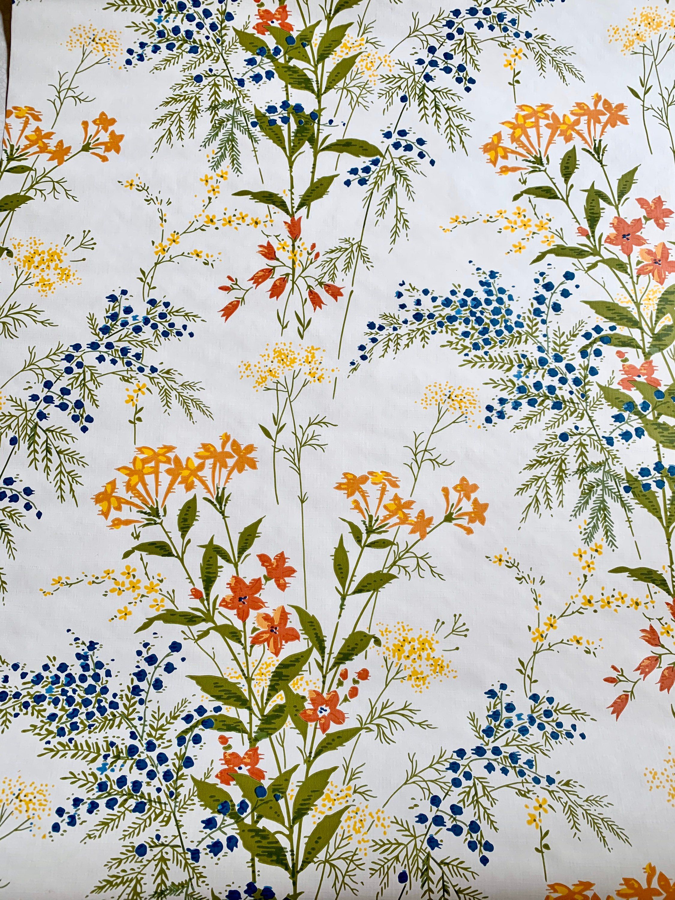 Vintage Wallpaper Wildflower Theme Yards Wallcoverings