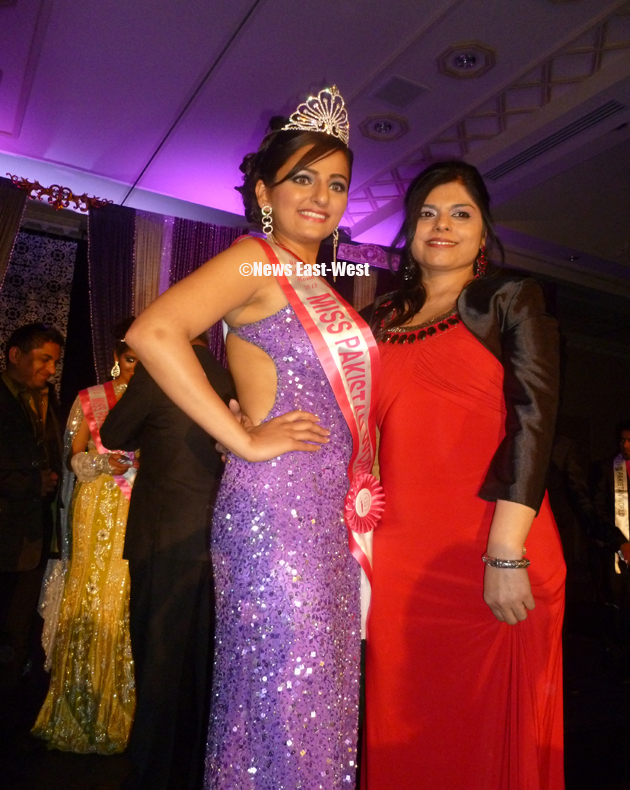 New Miss Pakistan World Poses With A Fan After Her Crowning
