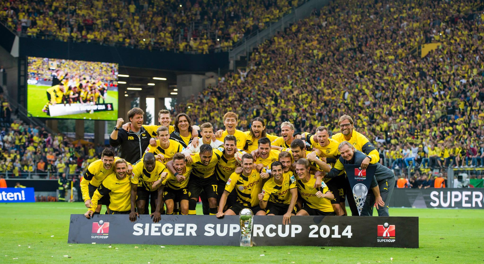 Borussia Dortmund Wallpaper Image Photos Pictures