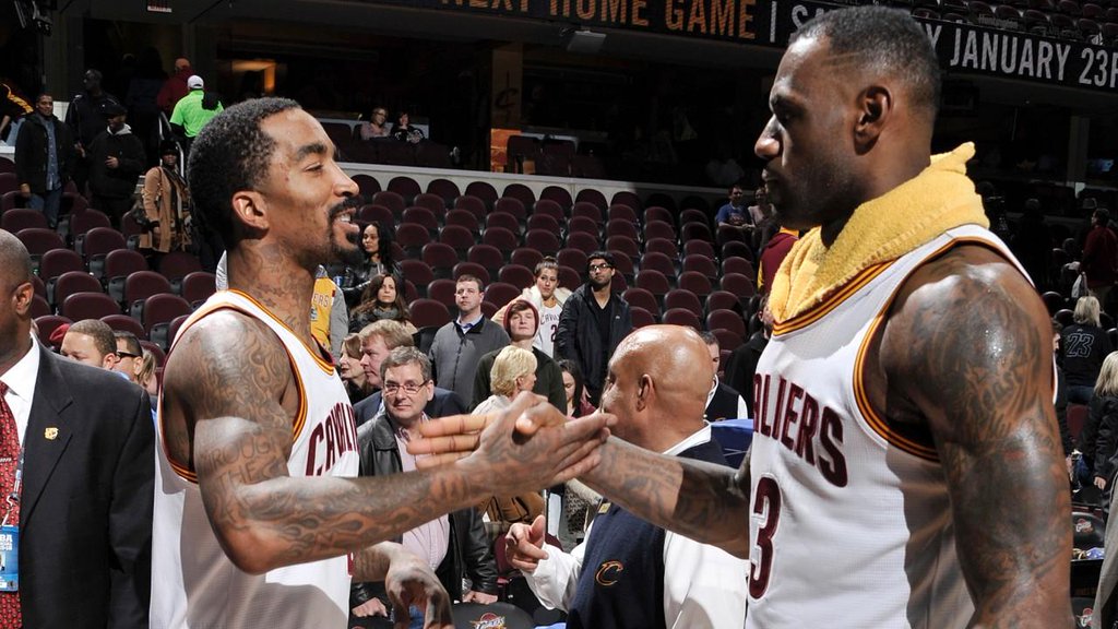 Jr Smith Throws Off The Backboard Alley Oop To Lebron James Video