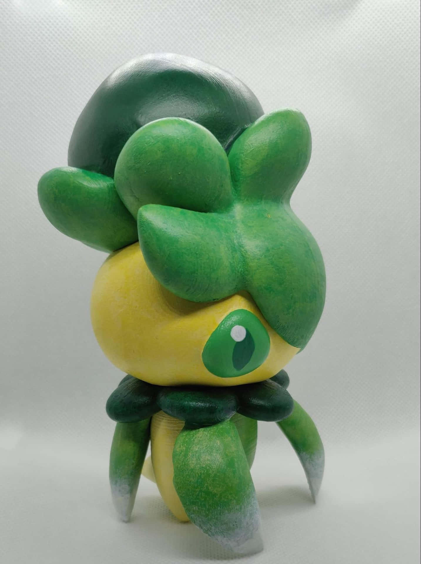 Pok Mon Fomantis Miniature Toy Wallpaper