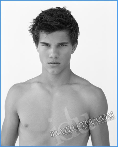 Taylor Lautner Shirtless Image
