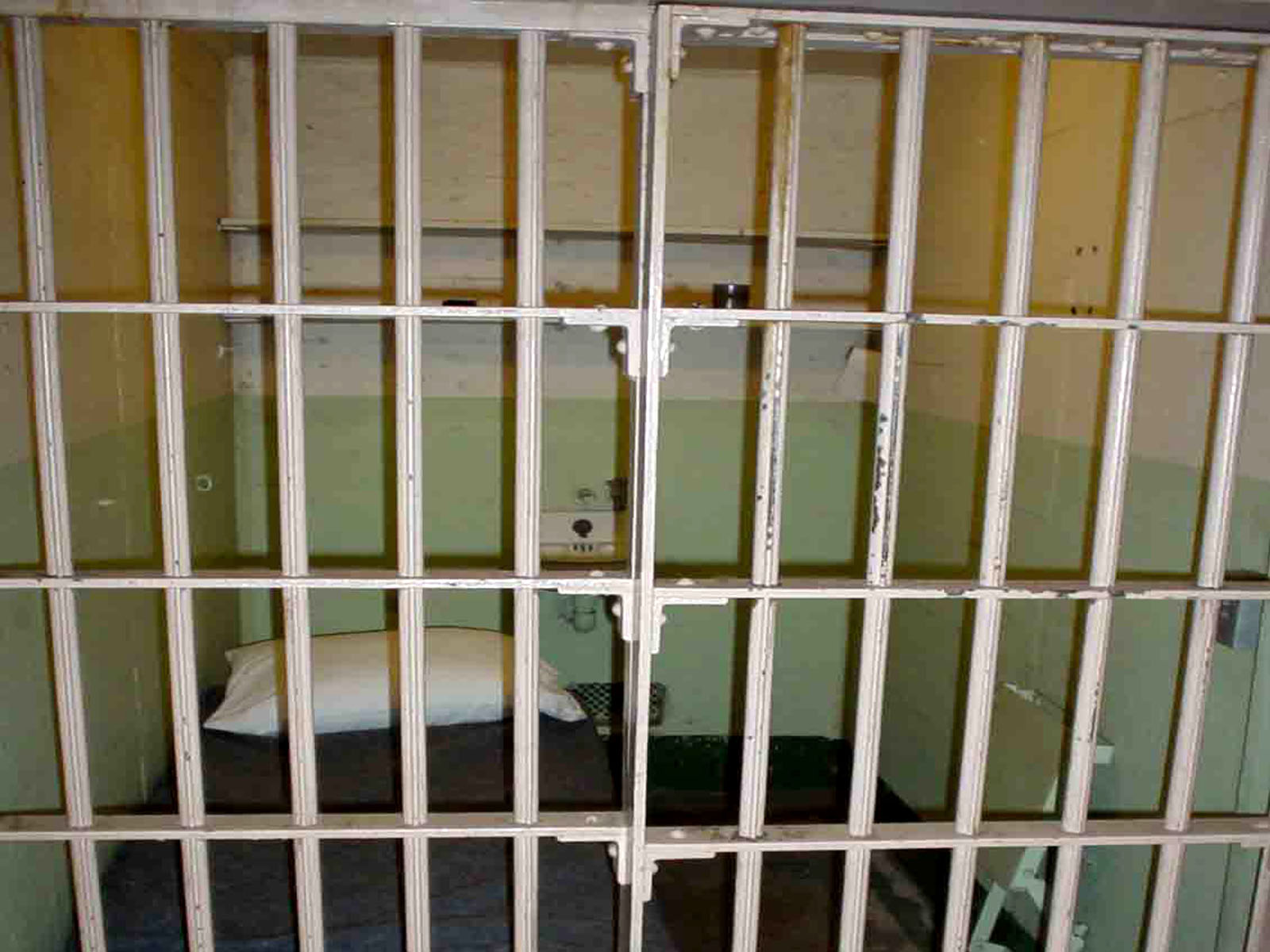 Jail Cell Wallpaper Displaying Image For