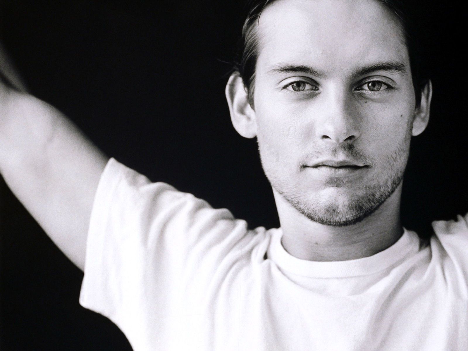 Tobey Maguire Wallpaper X