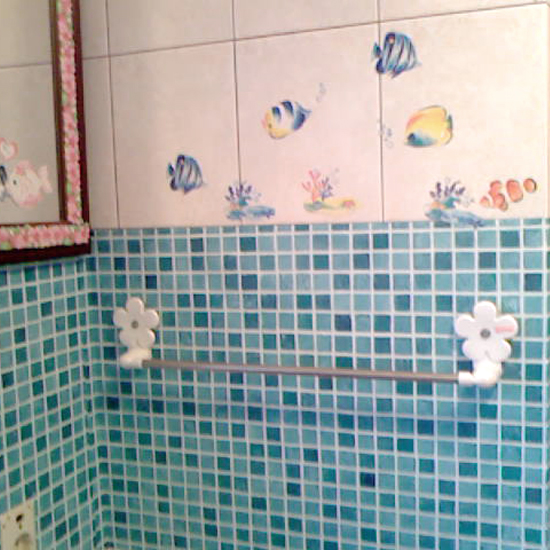 Free download in a snap with this self adhesive wallpaper that is easy