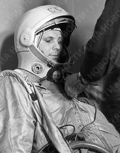 Yuri Gagarin Black White Wallpaper Design Pictures