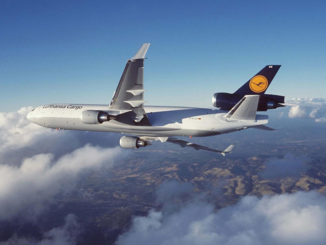 Lufthansa Airplane Cool Wallpaper