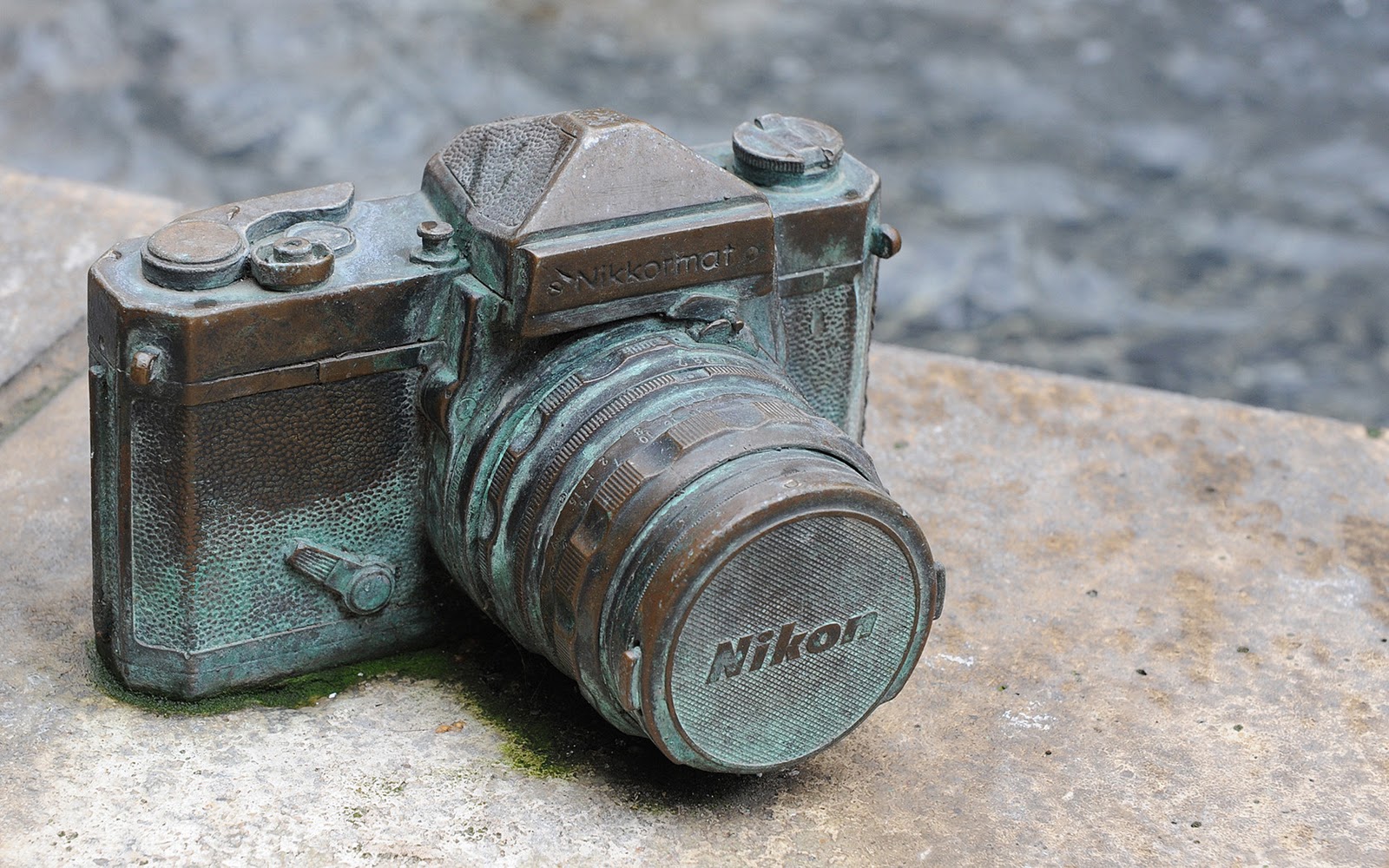 Rusted Nikon Camera HD Wallpaper Windows