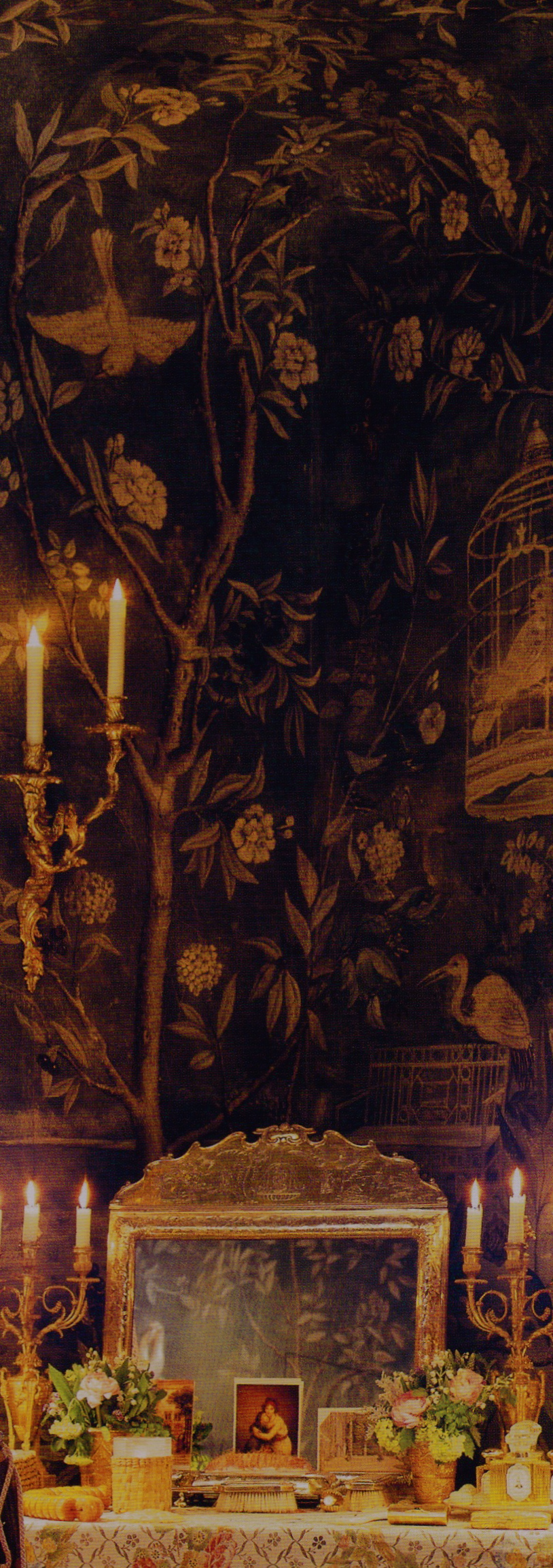 Chinoiserie Wallpaper Golden Mirror And Candlelight