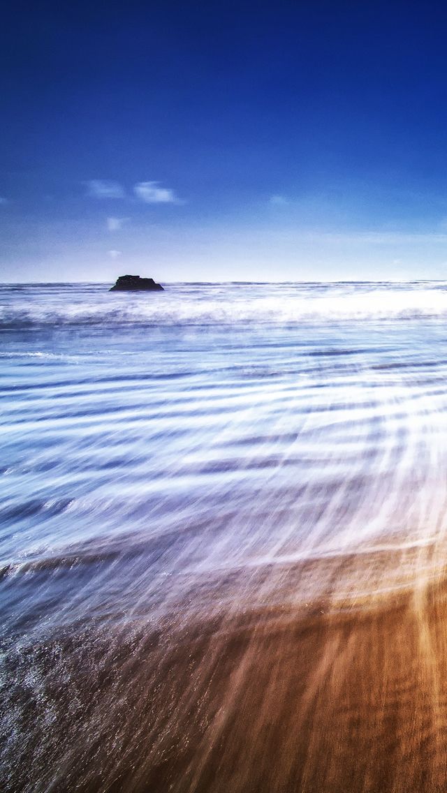 Beach Waves iPhone Wallpaper