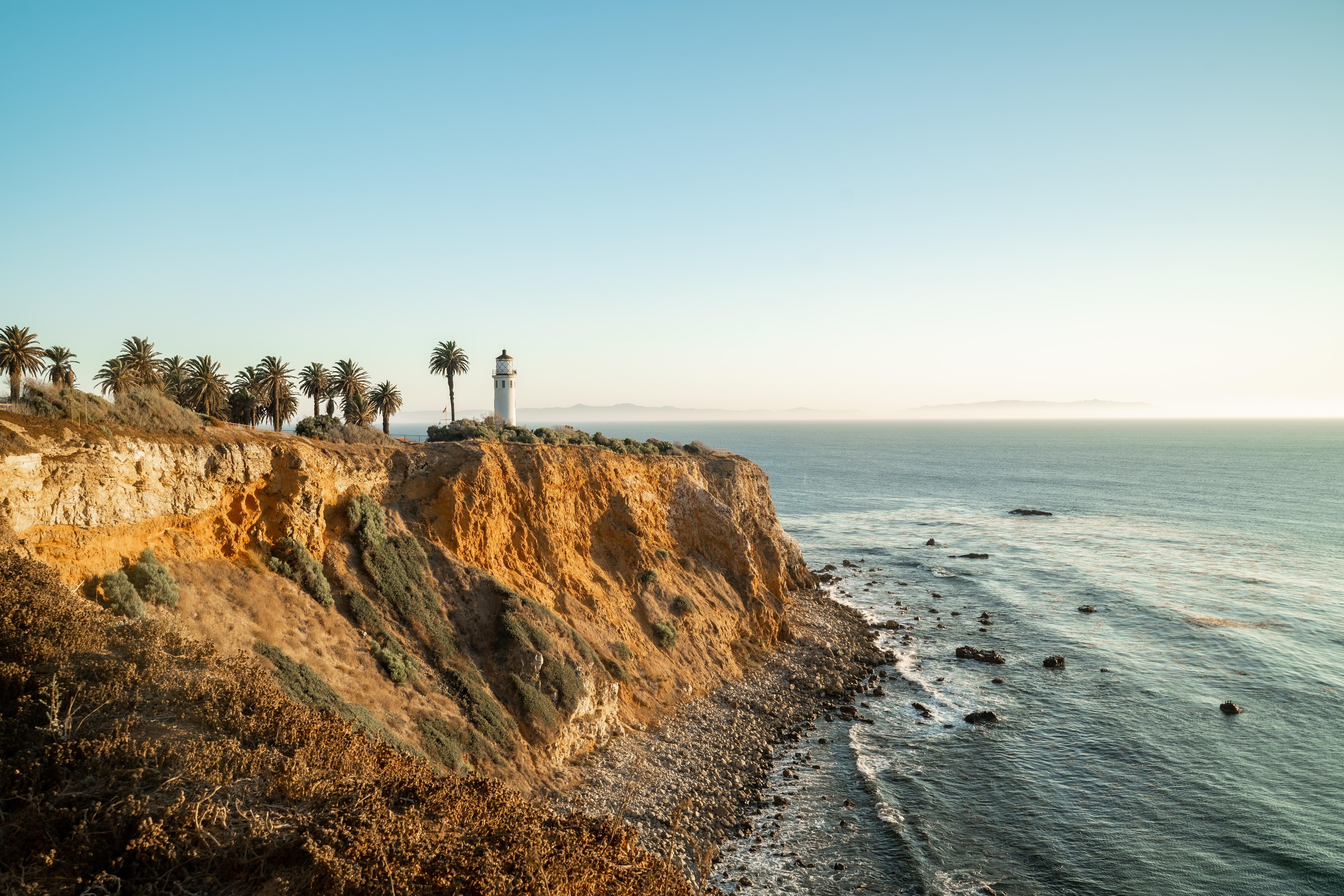 Itap Of A Golden Cliffside In Rancho Palos Verdes Photo