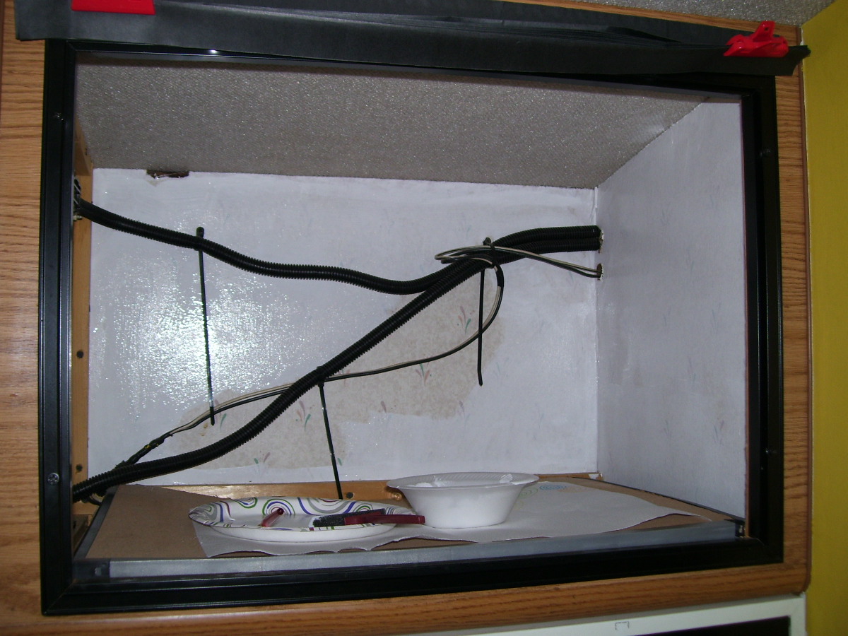 🔥 Free download Putting Kilz Over Wallpaper Beige Area In Middle Is Old