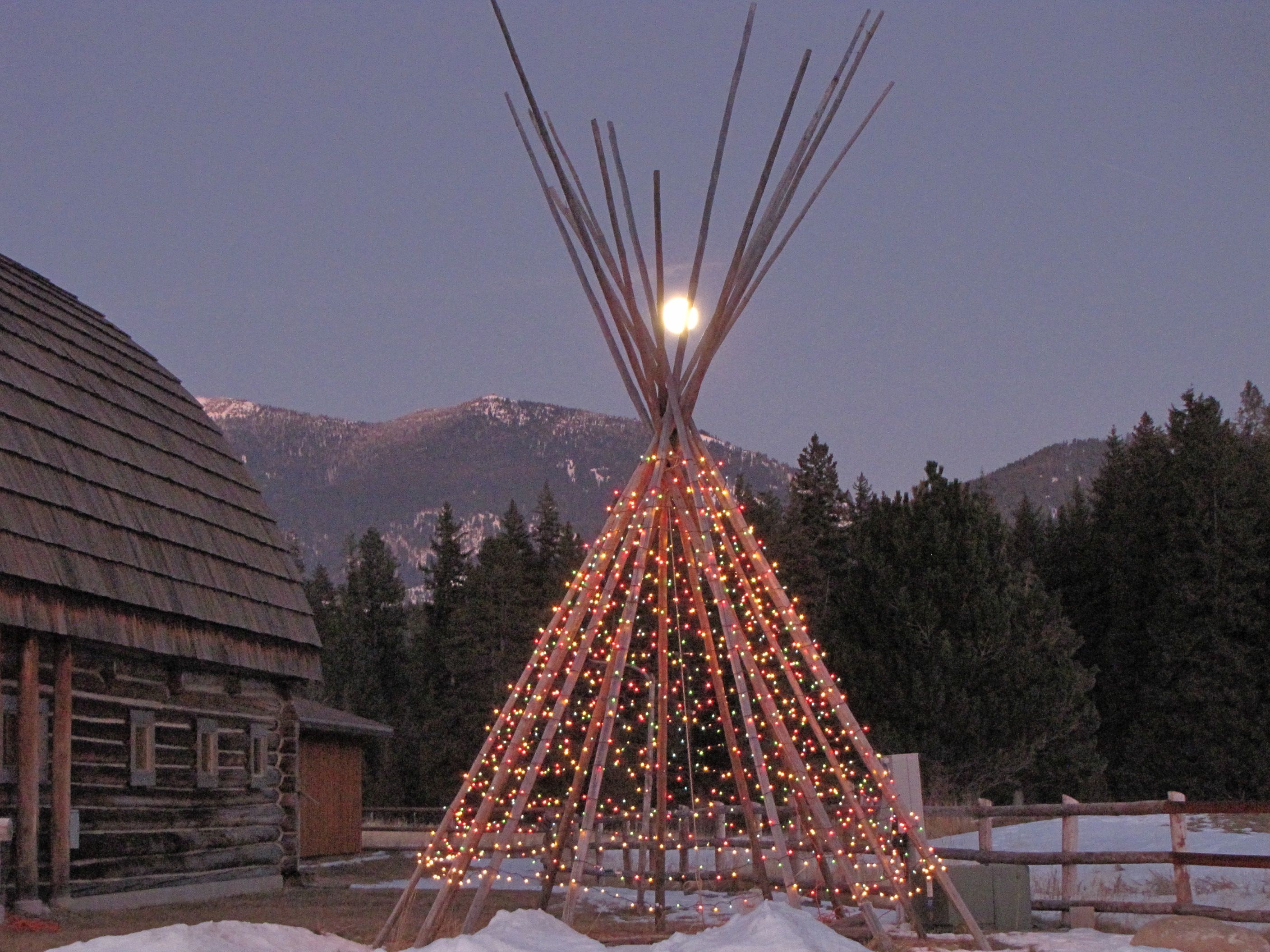 Native American Teepees Wallpaper Top
