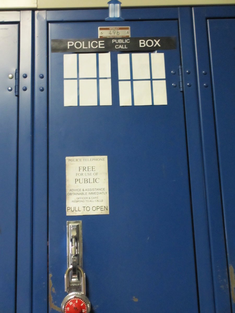 TARDIS Locker by mybluedesertrain on