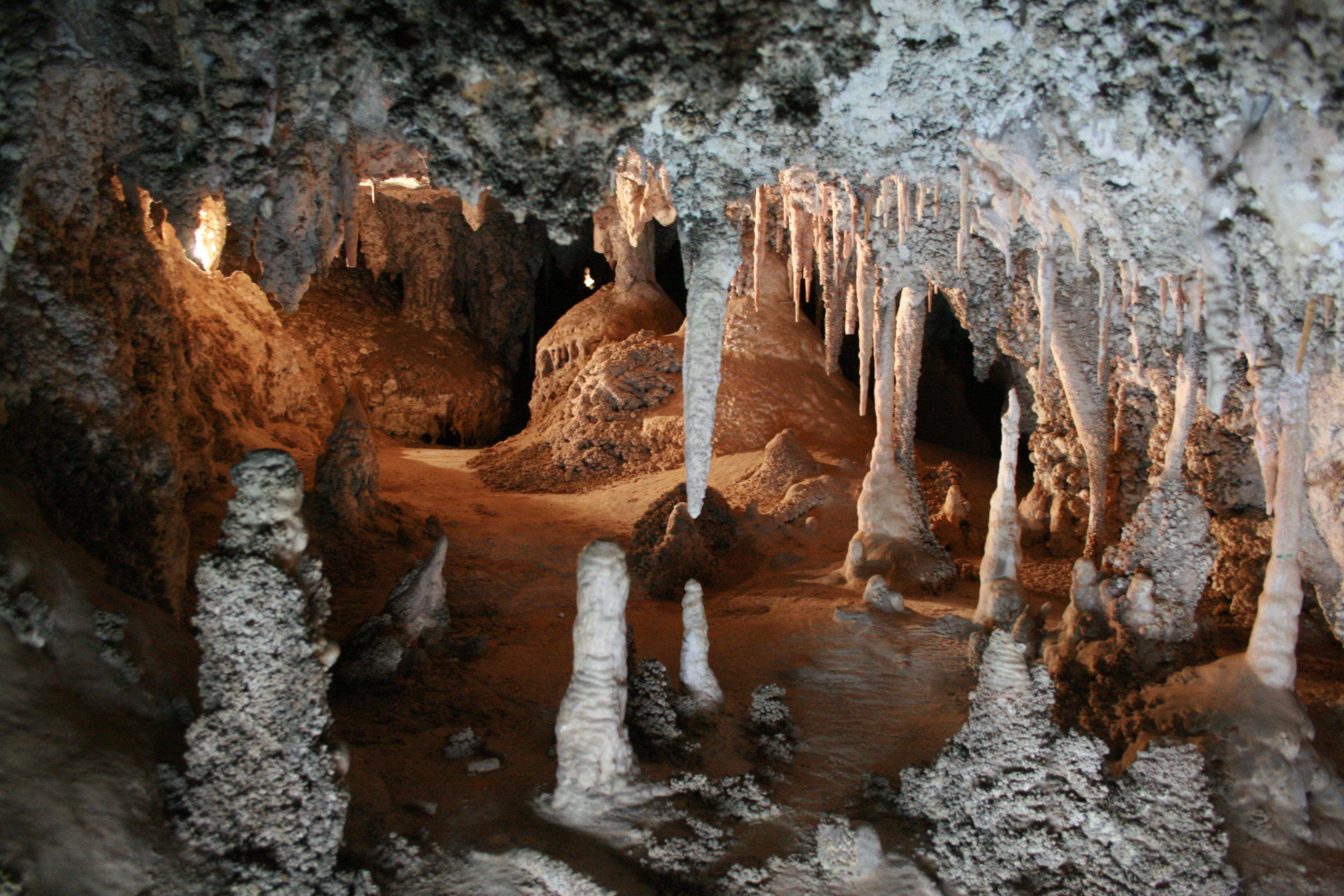 File Jenolan Caves Imperial Cave Jpg Wikipedia The