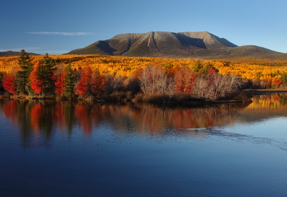 The Radar Leaf Peeping in the USA Ice water Iceland Coach Comfort
