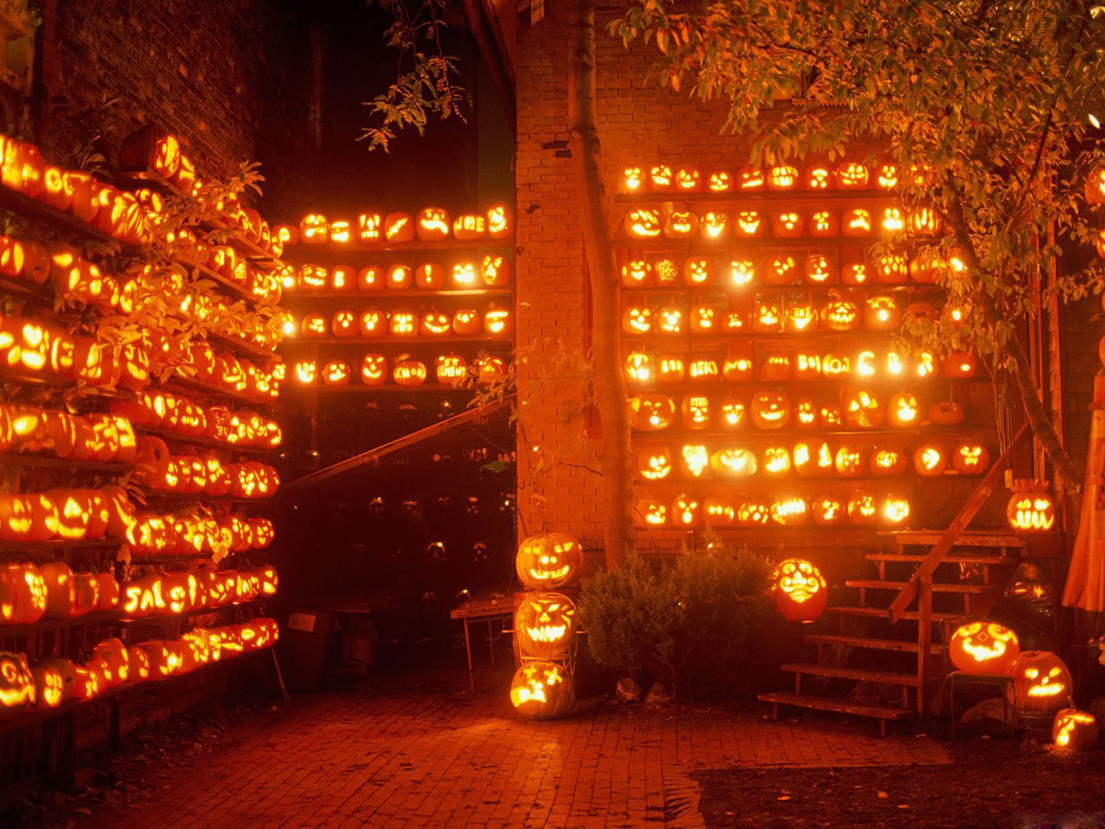 Cool Halloween Wallpaper And Icons For