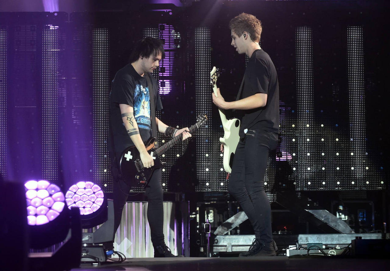 Seconds Of Summer Image Rowyso Belfast HD Wallpaper And
