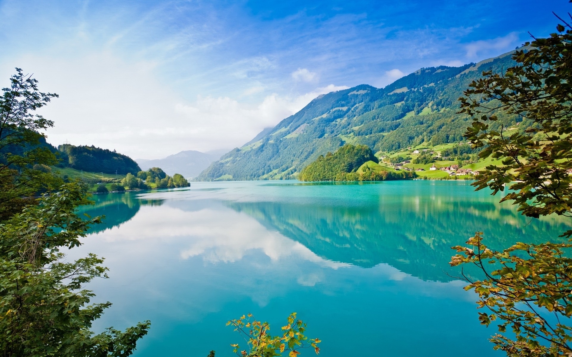 Clear Turquoise Mountain Lake HD Desktop Wallpaper