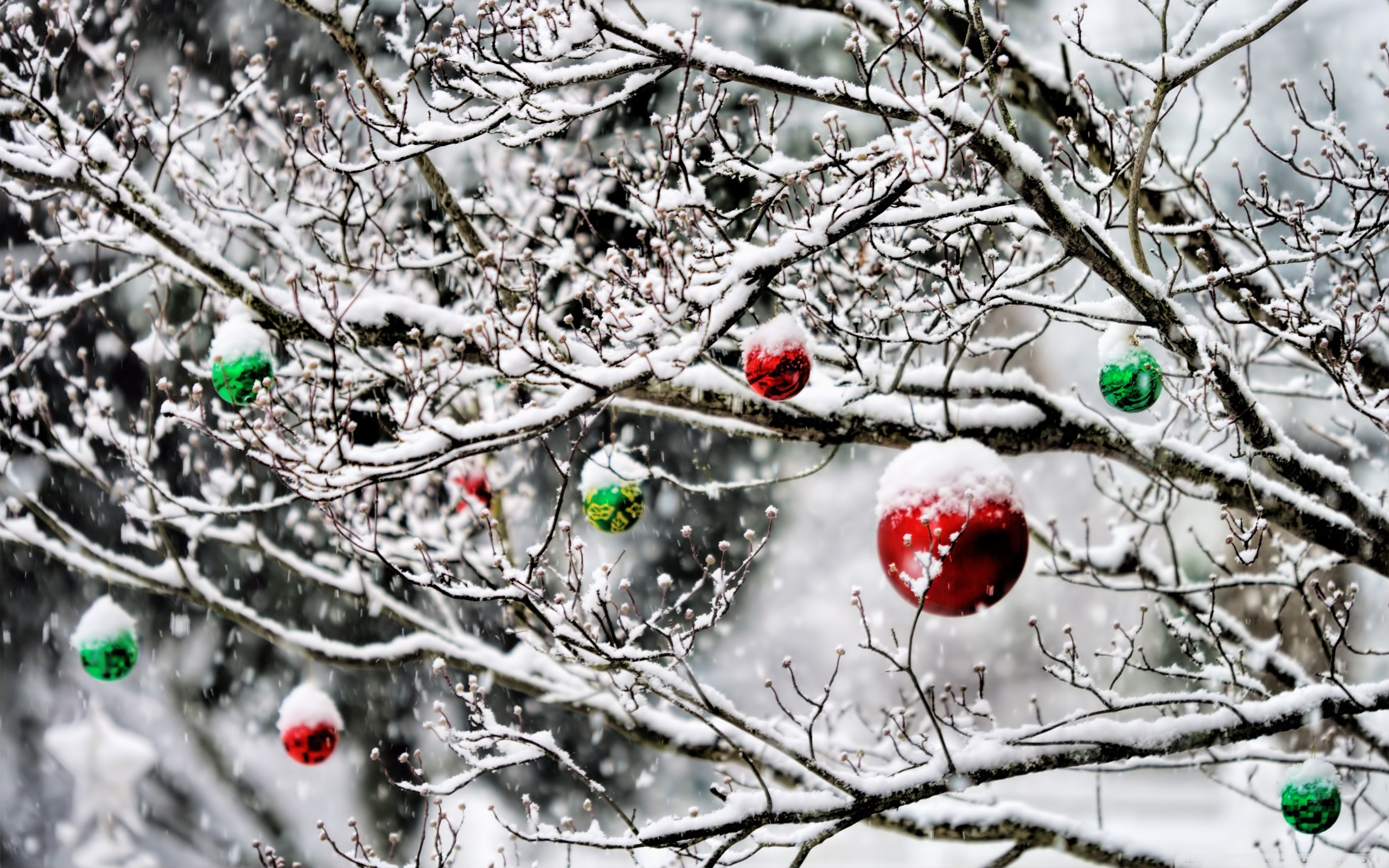Christmas Ornaments Wallpaper