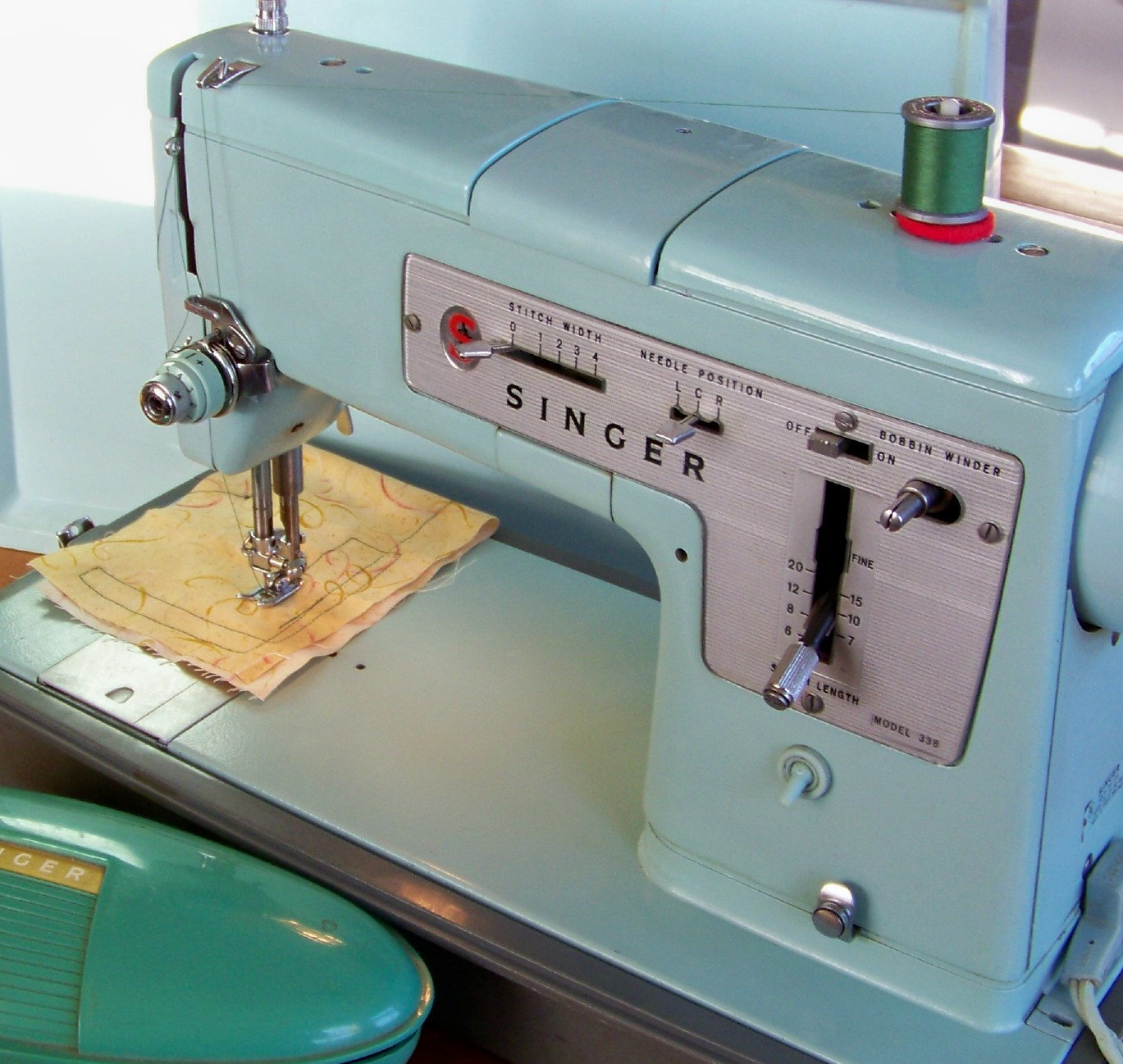 49+ Vintage Industrial Singer Sewing Machine Models