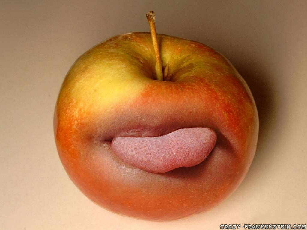 Wallpaper Funny Apple Tongue