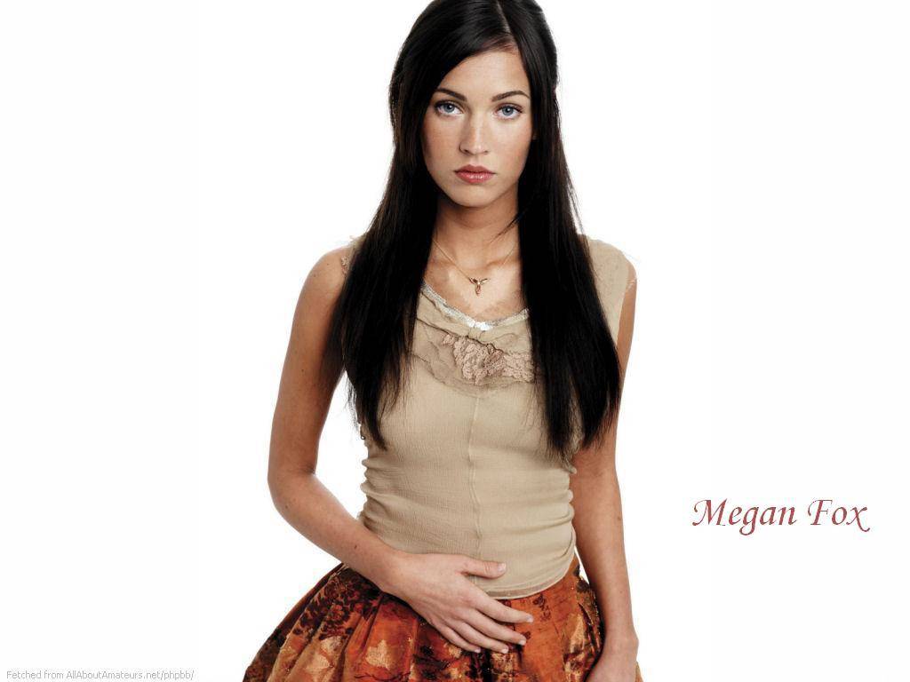 Megan Fox HD Hot Wallpaper Aws