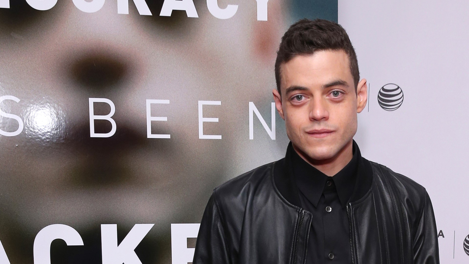 Rami Malek Hq Wallpaper