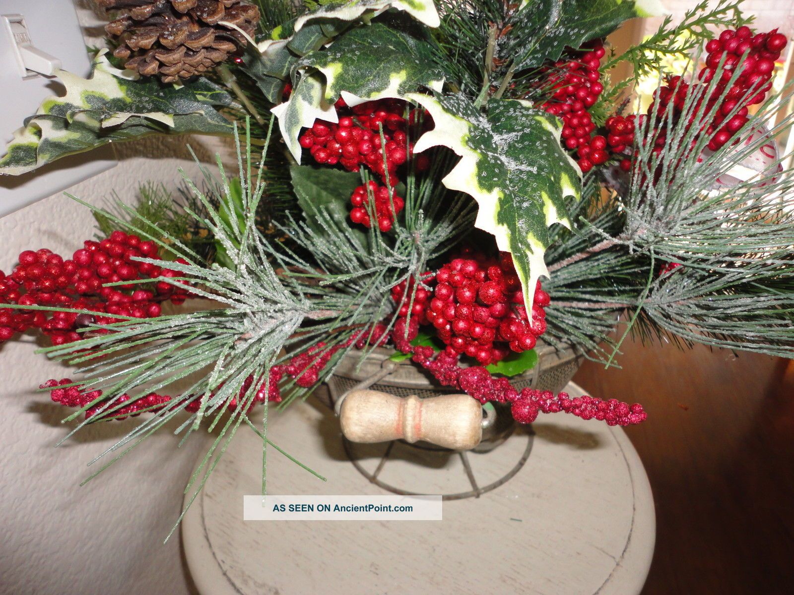 Primitive Christmas Floral Arrangements HD Wallpaper For Your Desktop