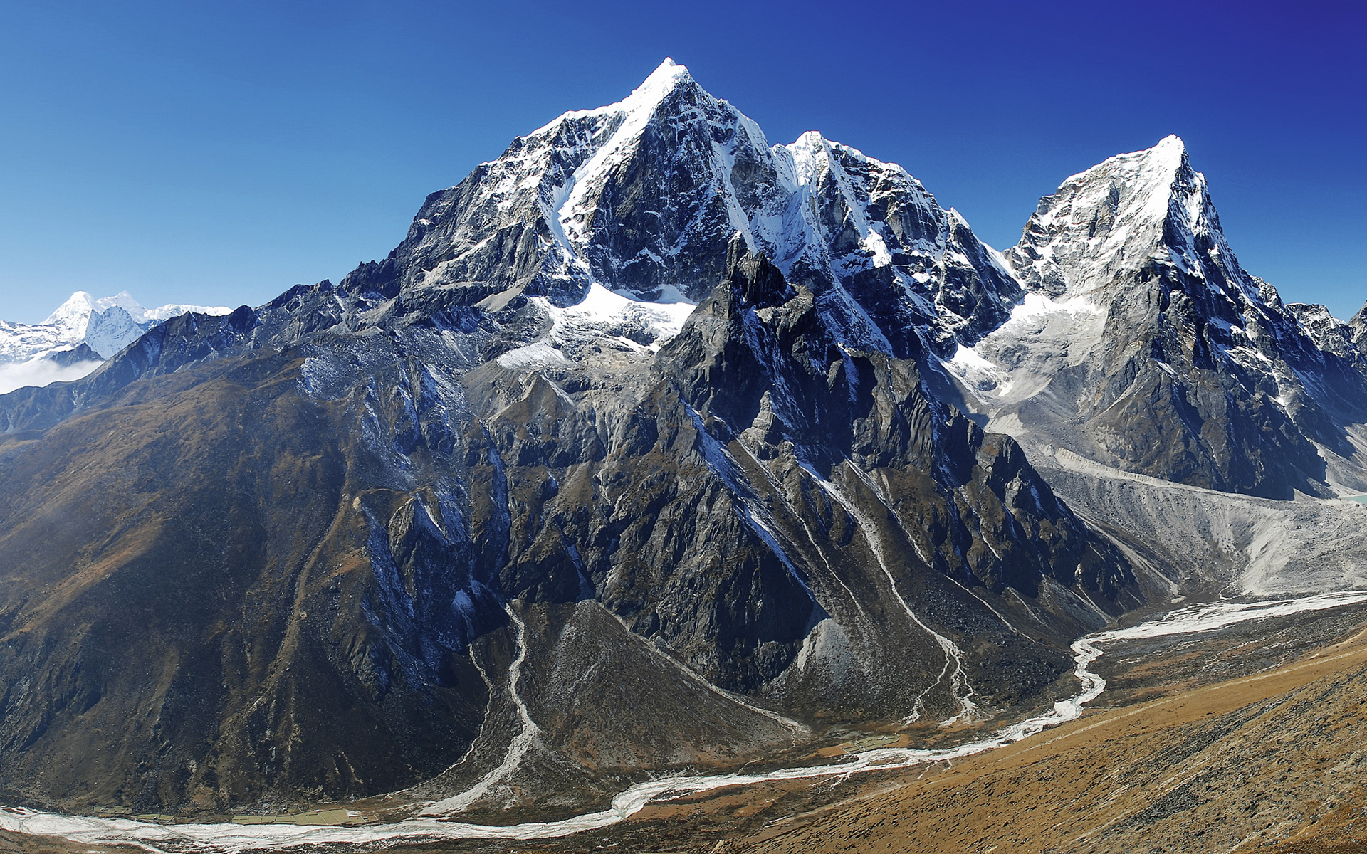 Mount Everest And Ama Dablam